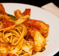 Papa's Trattoria - Hotel Accommodation