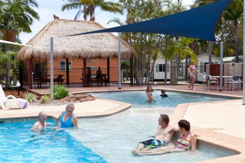 Blue Dolphin Holiday Resort - Hotel Accommodation 6