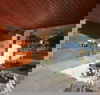 Melbourne Dandenong Central Apartment - Hotel Accommodation