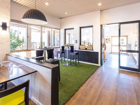 Ibis Styles Karratha - Hotel Accommodation 0