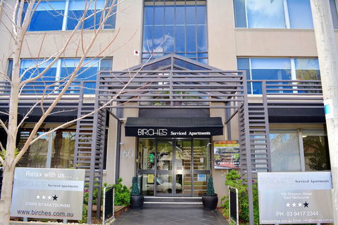 Birches Serviced Apartments - Hotel Accommodation 2