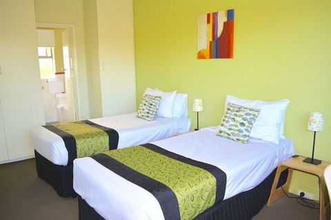 Birches Serviced Apartments - Hotel Accommodation 7