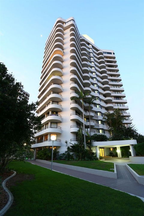 The Regent Apartments - Hotel Accommodation 2