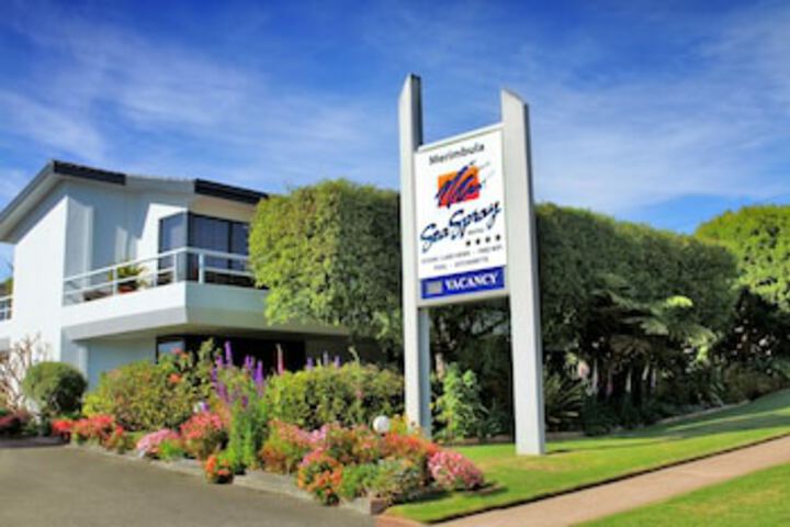 Berrambool NSW Hotel Accommodation