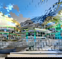 Rolling Surf Resort - Hotel Accommodation