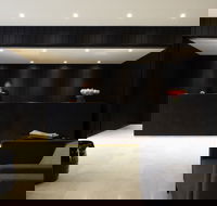 Burbury Hotel  Apartments - Hotel Accommodation