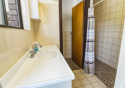 Emu Beach Chalets - Hotel Accommodation 6