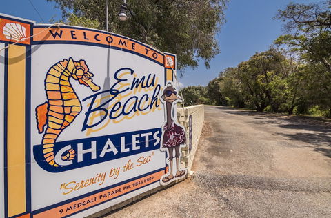 Emu Beach Chalets - Hotel Accommodation 1
