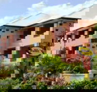 Kacys Bargara Beach Motel - Hotel Accommodation