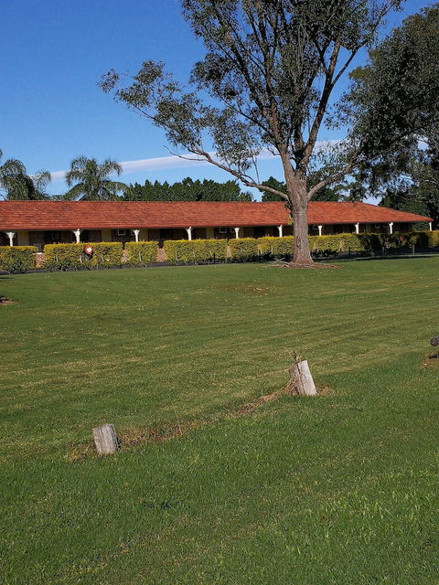Lakeside Lodge Motel - Hotel Accommodation 0