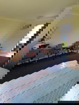 Lakeside Lodge Motel - Hotel Accommodation 6