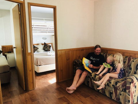 Nitmiluk Chalets - Hotel Accommodation 4