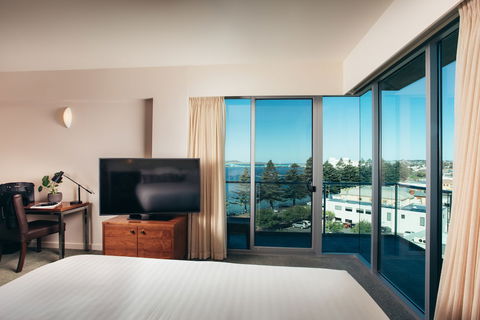 The Port Lincoln Hotel - Hotel Accommodation 6