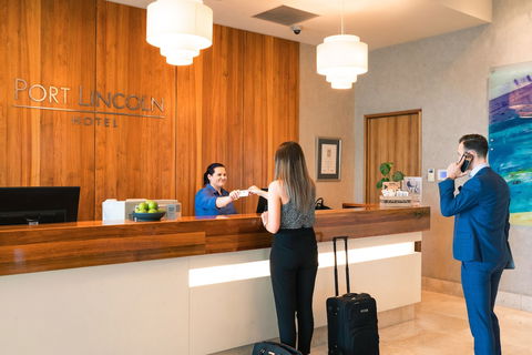 The Port Lincoln Hotel - Hotel Accommodation 4