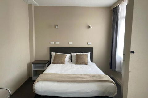 Astor Hotel Motel - Hotel Accommodation 7