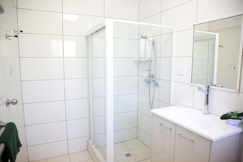 Bay Motel - Hotel Accommodation 4