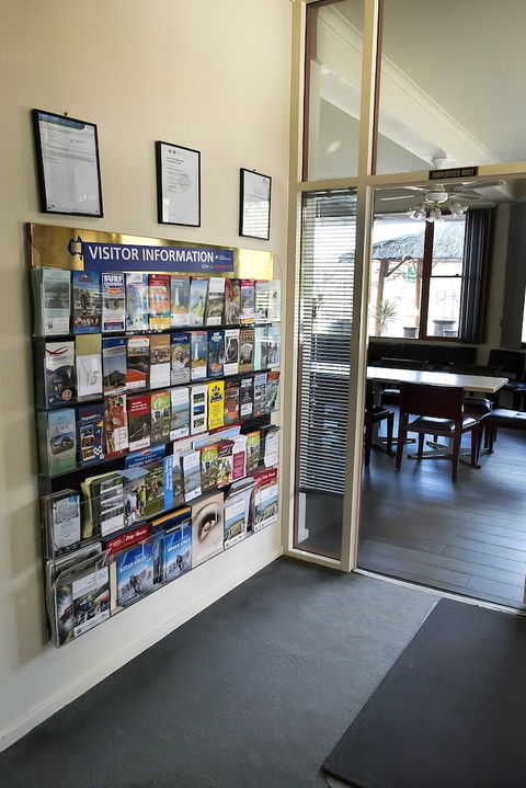 Lorne Coachman Inn - Hotel Accommodation 1