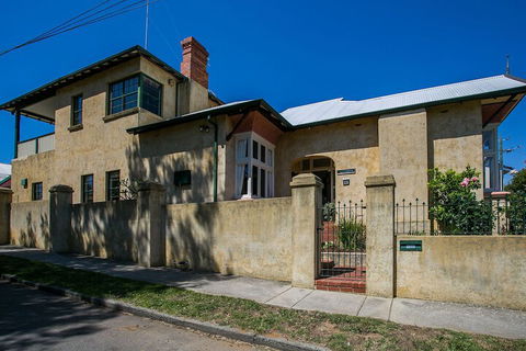 Danum House B & B - Hotel Accommodation 1