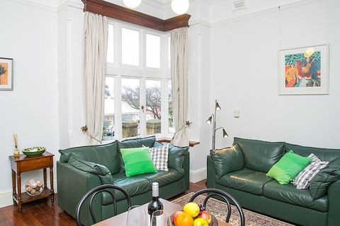 Danum House B & B - Hotel Accommodation 2
