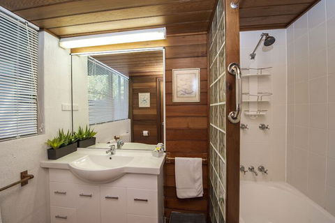 Island Leisure Resort - Hotel Accommodation 7