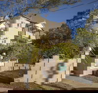 Herston Place Motel - Hotel Accommodation