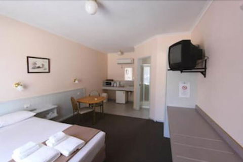 Lazy River Motor Inn - Hotel Accommodation 6