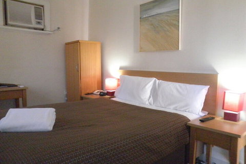 Princes Lodge Motel - Hotel Accommodation 3