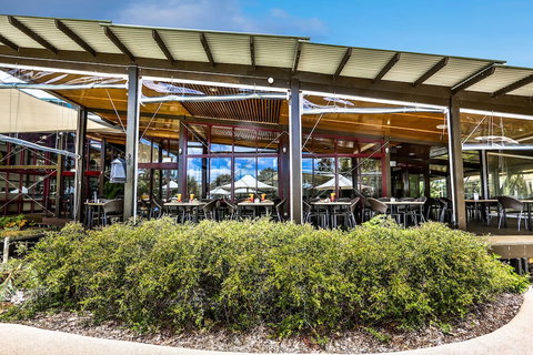 Kingfisher Bay Resort - Hotel Accommodation 3