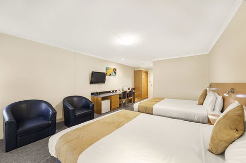 Ciloms Airport Lodge - Hotel Accommodation 4
