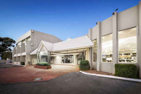 Ciloms Airport Lodge - Hotel Accommodation 0
