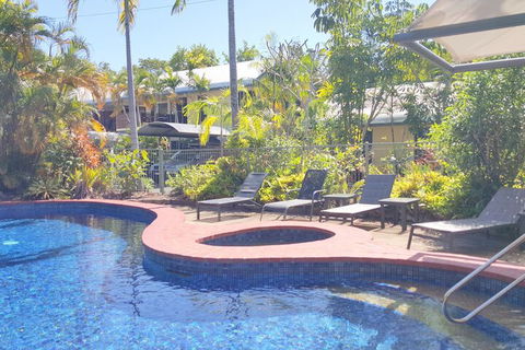 At The Mango Tree - Hotel Accommodation 4