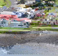 Stanley Village Waterfront Accommodation - Hotel Accommodation