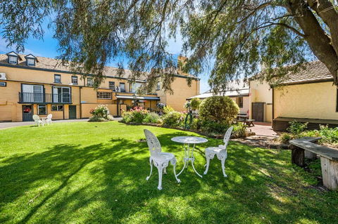 Comfort Inn Port Fairy - Hotel Accommodation 4