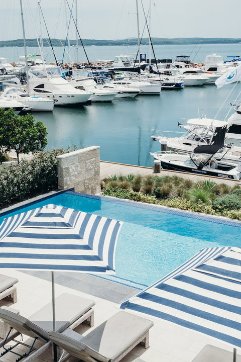 Anchorage Port Stephens - Hotel Accommodation 3