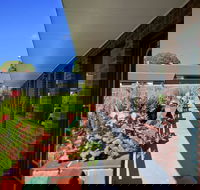 Lamplighter Motel - Hotel Accommodation