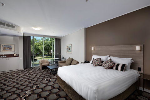 Rydges Canberra - Hotel Accommodation 4