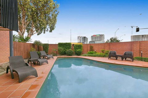 Kingsford Smith Motel - Hotel Accommodation 2