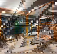 Oaks Cypress Lakes Resort - Hotel Accommodation