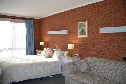 Whalers Rest Motor Inn - Hotel Accommodation 4
