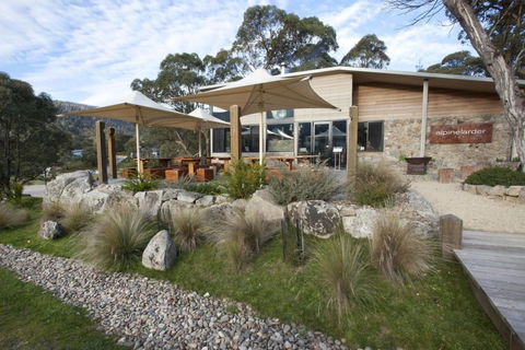 Lake Crackenback Resort & Spa - Hotel Accommodation 2