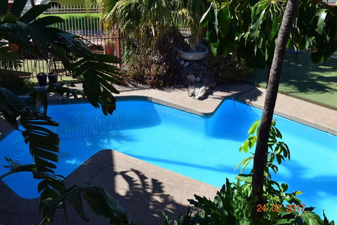 Early Australian Motor Inn - Hotel Accommodation 1