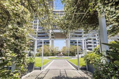 Meriton Suites Broadbeach, Gold Coast - Hotel Accommodation 3