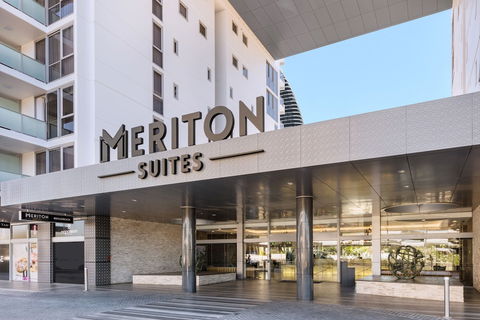 Meriton Suites Broadbeach, Gold Coast - Hotel Accommodation 1