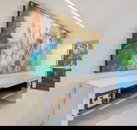 Gemini Court Holiday Apartments - Hotel Accommodation