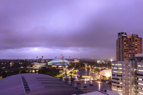 Oaks Adelaide Embassy Suites - Hotel Accommodation 5