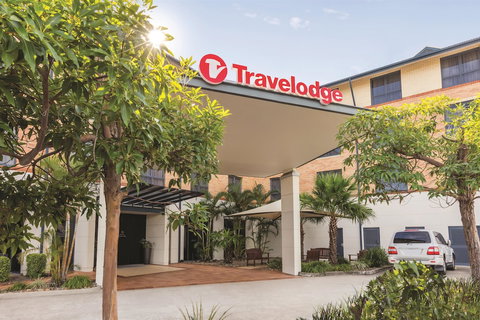 Travelodge Hotel Garden City Brisbane - Hotel Accommodation 1