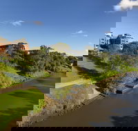 Amora Hotel Riverwalk Melbourne - Hotel Accommodation