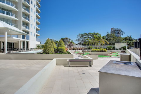 Mantra Twin Towns - Hotel Accommodation 1