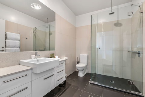 York Cove - Hotel Accommodation 5