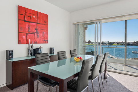 York Cove - Hotel Accommodation 4